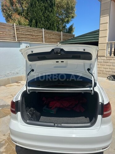 Volkswagen Jetta-5