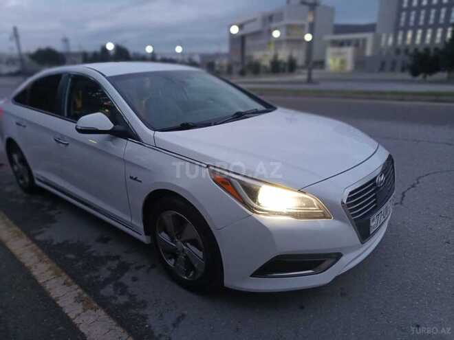 Hyundai Sonata-1