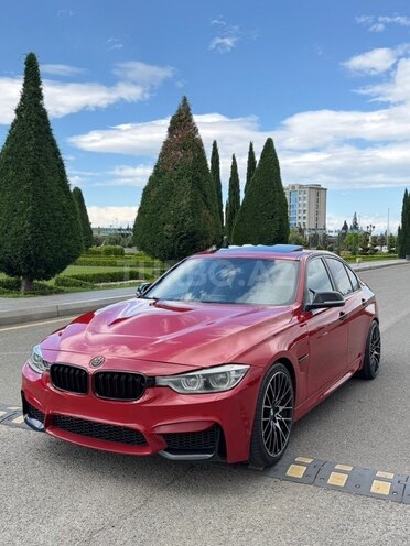 BMW 320-1