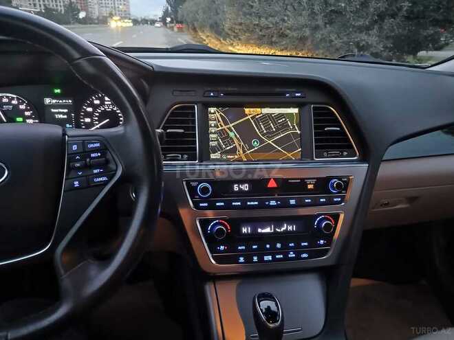 Hyundai Sonata-4