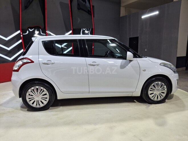 Suzuki Swift-9