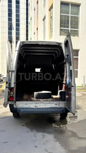 Ford Transit-14