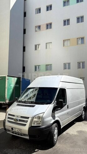 Ford Transit-5