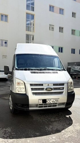 Ford Transit-2