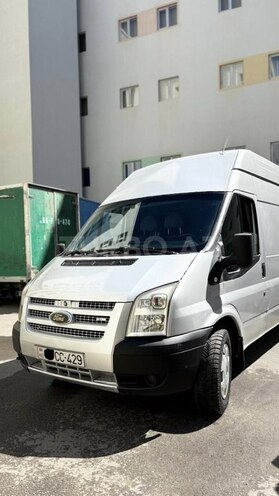 Ford Transit-11