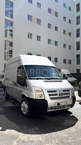 Ford Transit-4