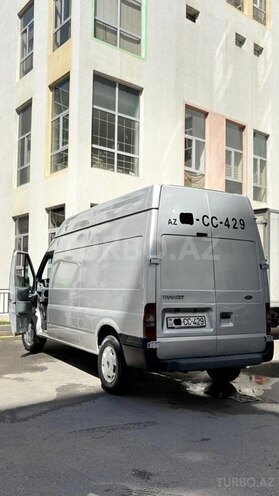 Ford Transit-10