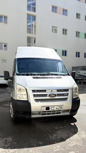 Ford Transit-3