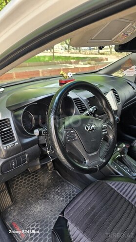 Kia Cerato-7