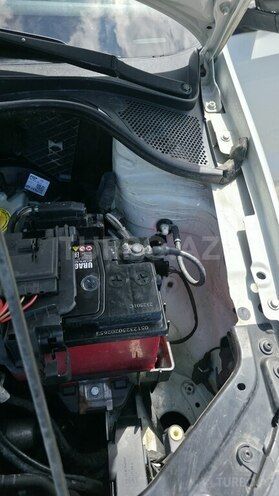 Volkswagen Polo-2