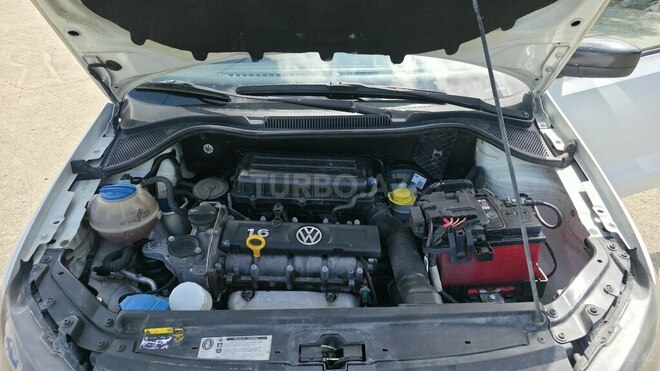 Volkswagen Polo-4