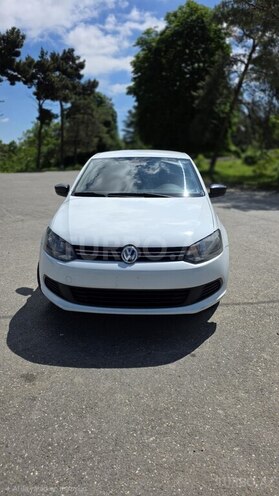 Volkswagen Polo-6
