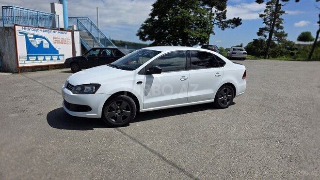 Volkswagen Polo-8