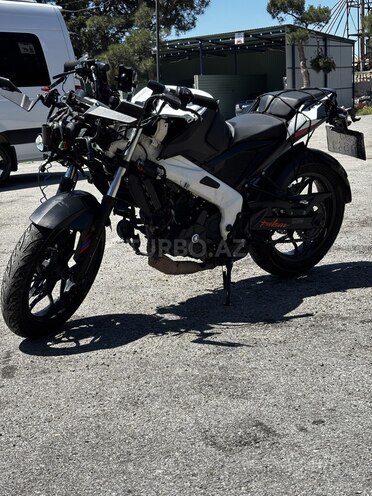 Bajaj Pulsar RS 200-2