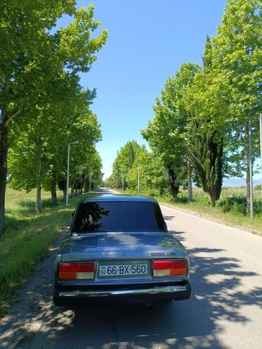 LADA (VAZ) 2107-2