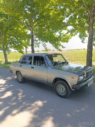 LADA (VAZ) 2107-5