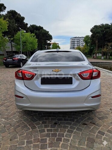 Chevrolet Cruze-8