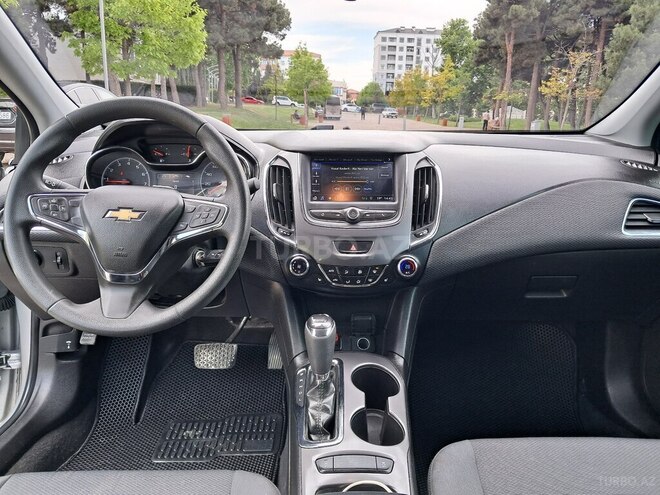 Chevrolet Cruze-14