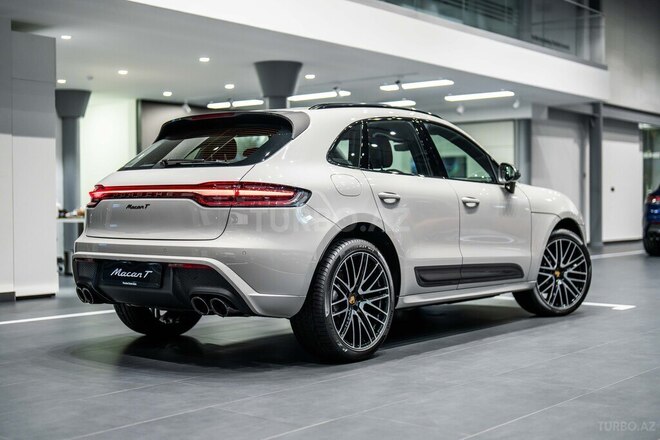 Porsche Macan-5