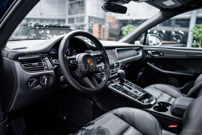 Porsche Macan-11