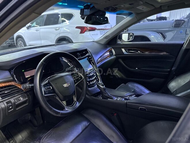 Cadillac CTS-12