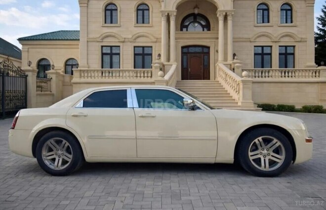 Chrysler 300C-3