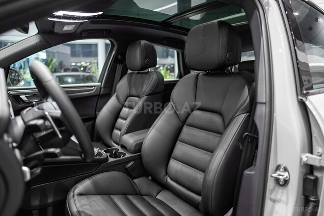 Porsche Macan-13