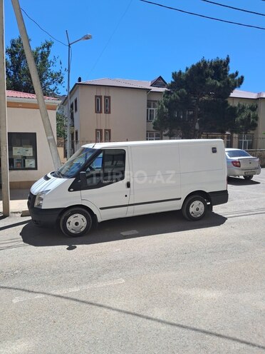 Ford Transit-11