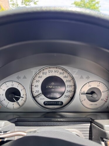 Mercedes E 220-8
