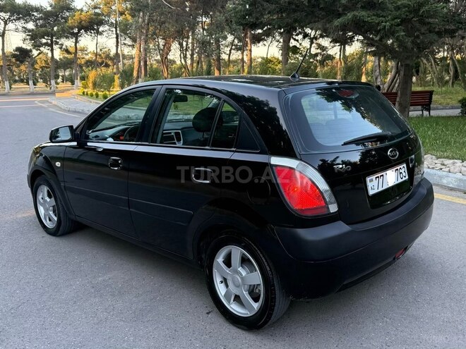 Kia Rio-12