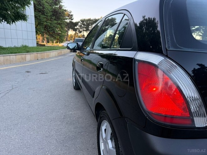 Kia Rio-13