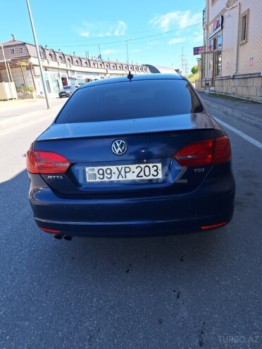 Volkswagen Jetta-2