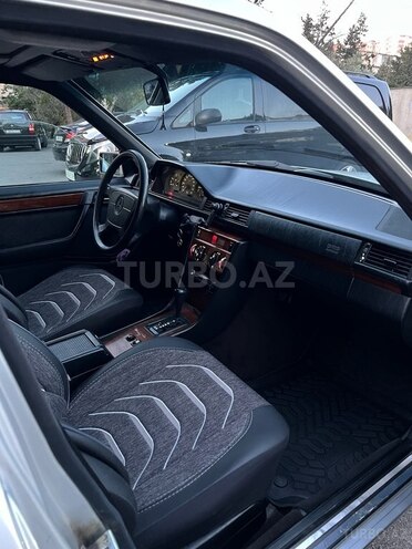 Mercedes E 200-3