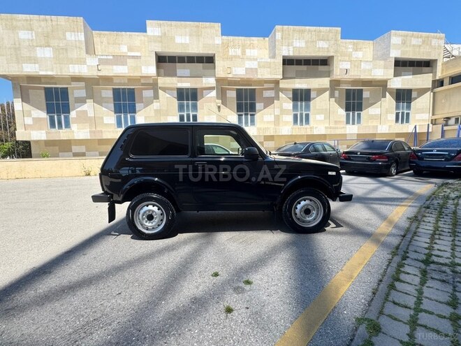 LADA (VAZ) Niva-8