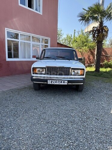 LADA (VAZ) 2107-1