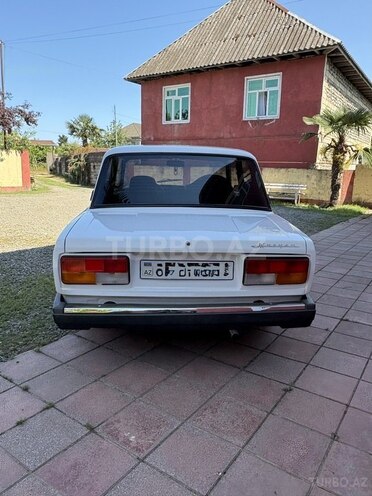 LADA (VAZ) 2107-2