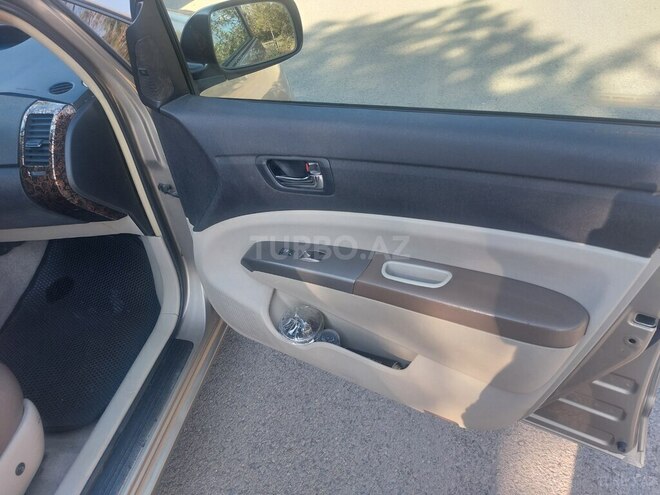 Toyota Prius-13
