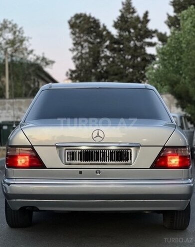 Mercedes E 200-6