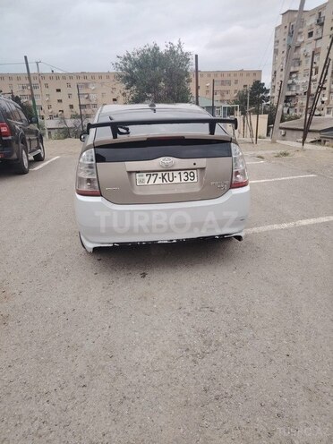 Toyota Prius-2