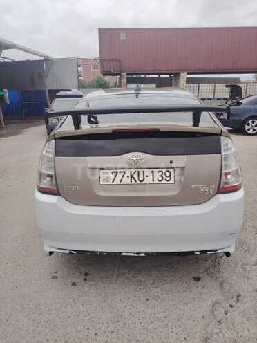 Toyota Prius-4