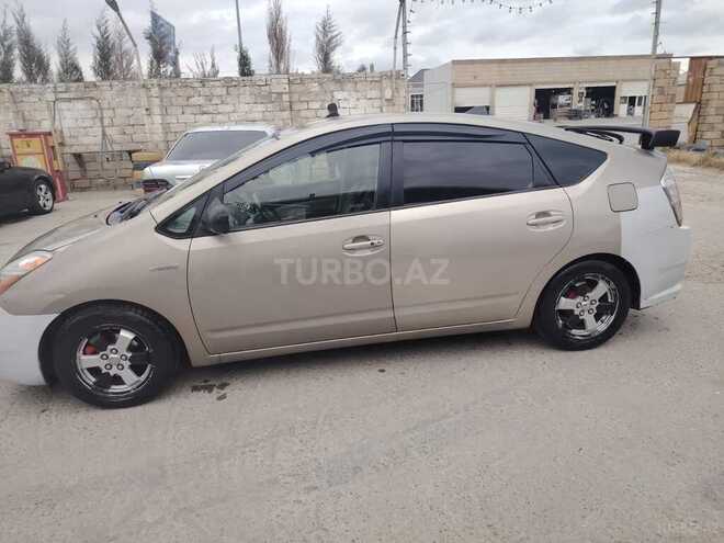 Toyota Prius-3