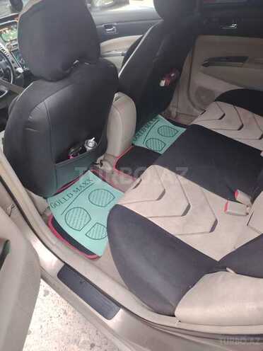Toyota Prius-7