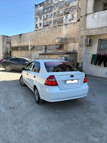 Chevrolet Aveo-3