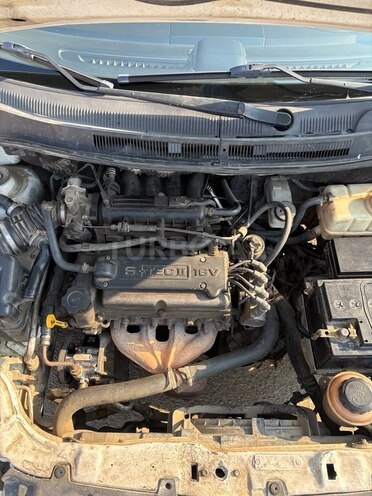 Chevrolet Aveo-8