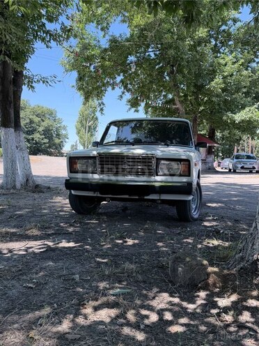 LADA (VAZ) 2107-1