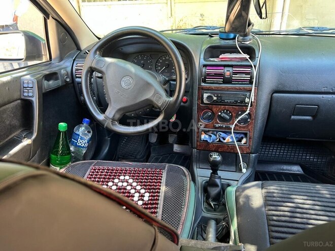 Opel Astra-10
