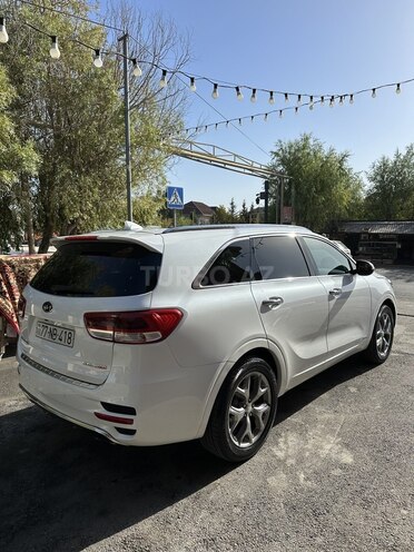 Kia Sorento-13