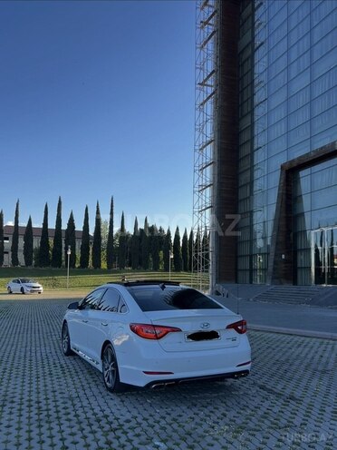 Hyundai Sonata-14