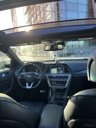 Hyundai Sonata-6