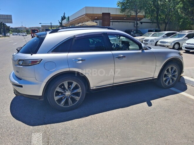 Infiniti FX35-9
